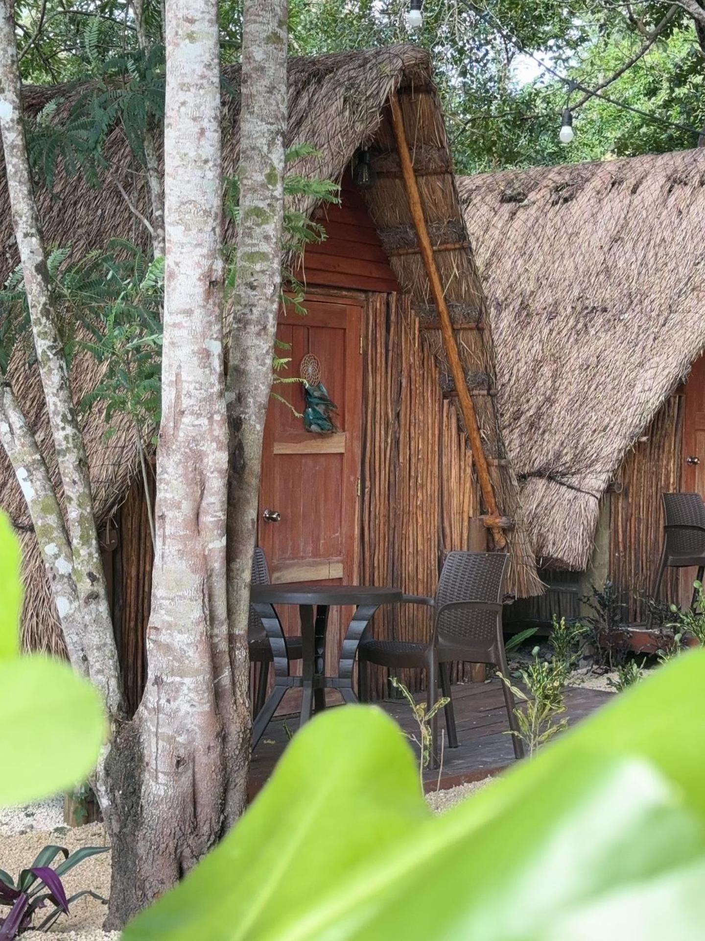 Hotel & Eco Cabanas Azul Maria Bacalar Exteriör bild